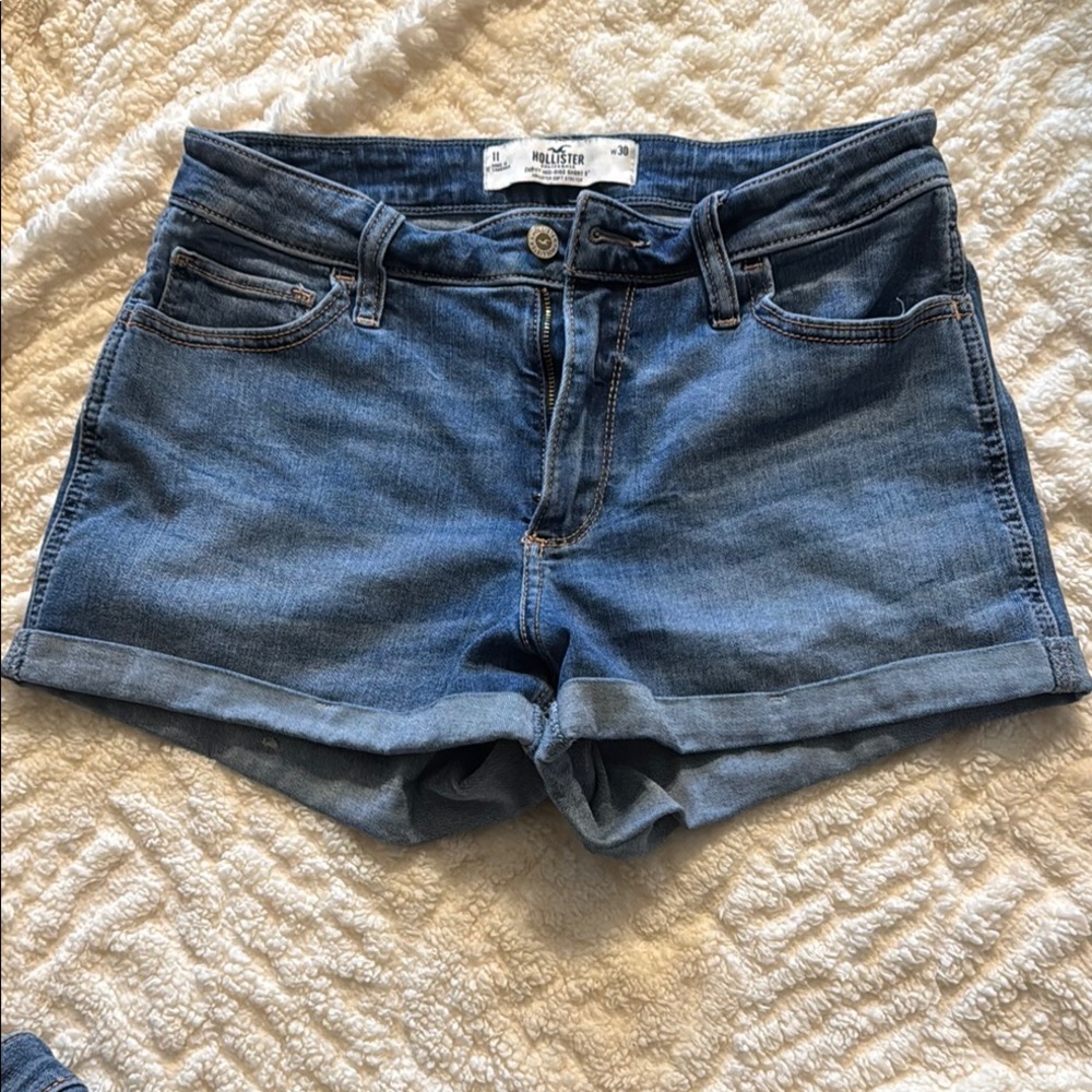 Hollister Blue Jean Shorts Curvy Mid-Rise